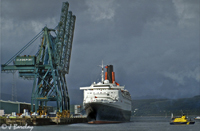 QE2 at Greenock